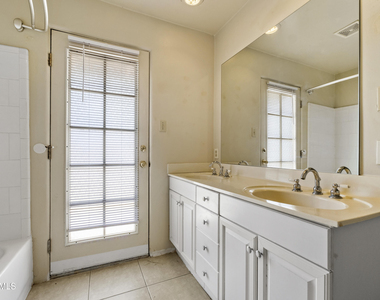 1001 S Roosevelt Street - Photo Thumbnail 14