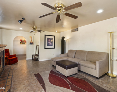 1001 S Roosevelt Street - Photo Thumbnail 3