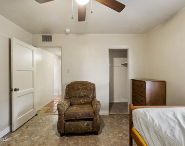 1001 S Roosevelt Street - Photo Thumbnail 16