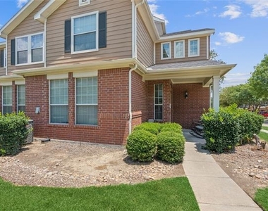 2316 Stoneleigh Place - Photo Thumbnail 21