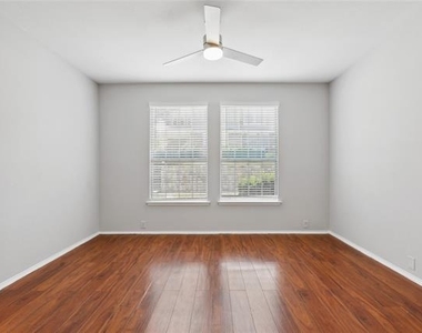 2316 Stoneleigh Place - Photo Thumbnail 1