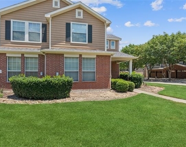 2316 Stoneleigh Place - Photo Thumbnail 20