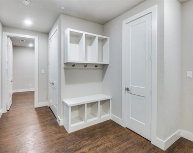 3170 Carmel Street - Photo Thumbnail 8
