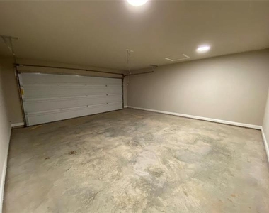 802 Rolling Terrace Circle - Photo Thumbnail 12