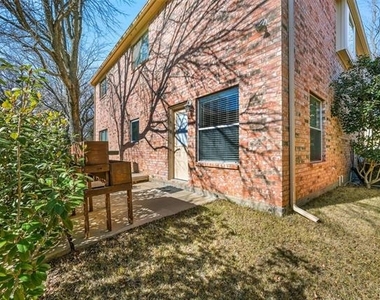 1905 Francis Court - Photo Thumbnail 21