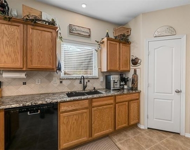 1905 Francis Court - Photo Thumbnail 11
