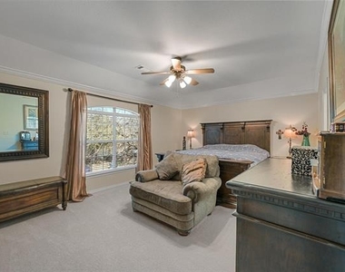 1905 Francis Court - Photo Thumbnail 14