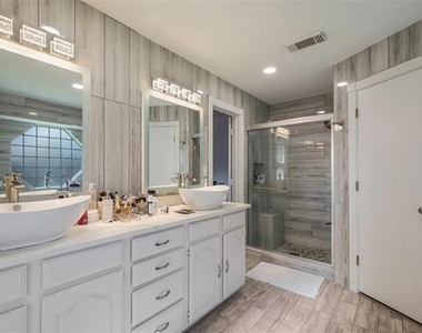 3405 Lauren Way - Photo Thumbnail 7