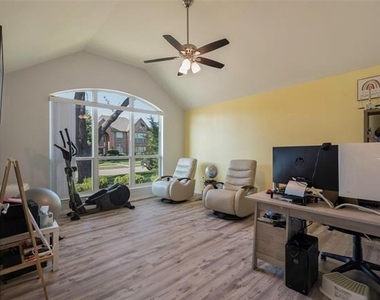 3405 Lauren Way - Photo Thumbnail 8