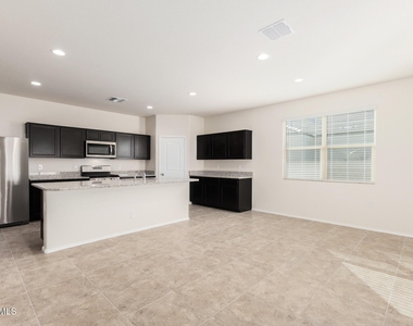 3108 N 309th Drive - Photo Thumbnail 5