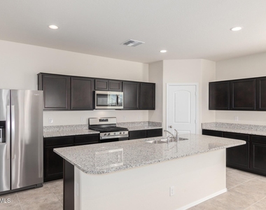 3108 N 309th Drive - Photo Thumbnail 2