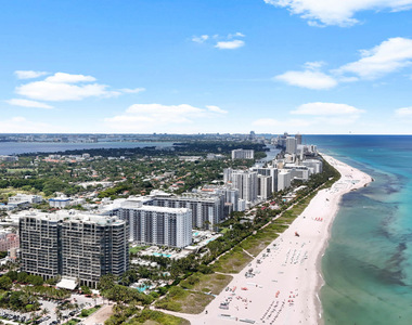 8956 Collins Avenue - Photo Thumbnail 3