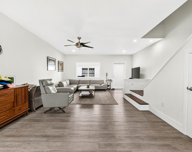 8956 Collins Avenue - Photo Thumbnail 12