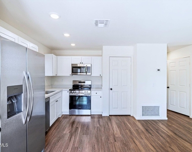 1106 E Papago Street - Photo Thumbnail 1