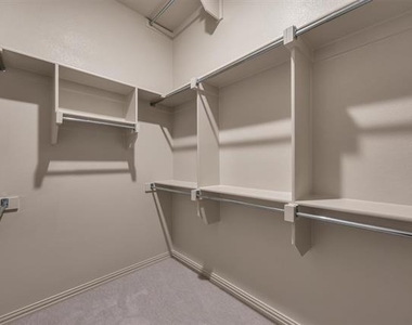 528 4th Street - Photo Thumbnail 15