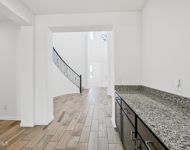 14049 W Desert Hollow Drive - Photo Thumbnail 20