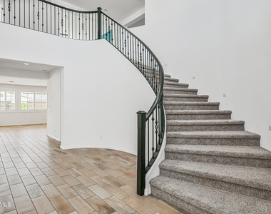 14049 W Desert Hollow Drive - Photo Thumbnail 2