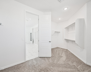 14049 W Desert Hollow Drive - Photo Thumbnail 30