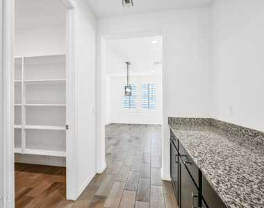14049 W Desert Hollow Drive - Photo Thumbnail 14