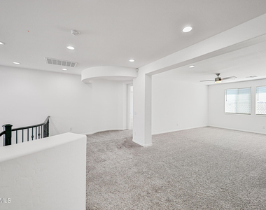 14049 W Desert Hollow Drive - Photo Thumbnail 22