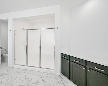 14049 W Desert Hollow Drive - Photo Thumbnail 28