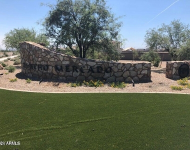 14049 W Desert Hollow Drive - Photo Thumbnail 47