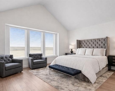 4428 Mill Pond Drive - Photo Thumbnail 18