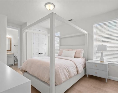 4428 Mill Pond Drive - Photo Thumbnail 21