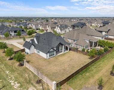 4428 Mill Pond Drive - Photo Thumbnail 32