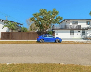 2447 Roosevelt Street - Photo Thumbnail 1