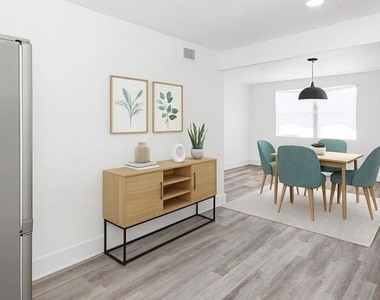 2447 Roosevelt Street - Photo Thumbnail 6