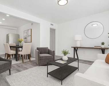 2447 Roosevelt Street - Photo Thumbnail 4