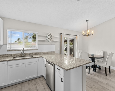 265 Sw Dalton Circle - Photo Thumbnail 8