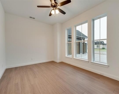 1203 Chapel Drive - Photo Thumbnail 9