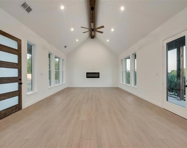 1203 Chapel Drive - Photo Thumbnail 2
