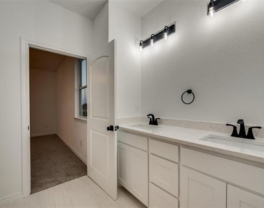 1203 Chapel Drive - Photo Thumbnail 12