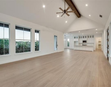 1203 Chapel Drive - Photo Thumbnail 4