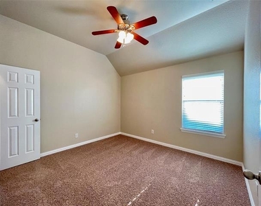 2902 Madison Drive - Photo Thumbnail 19