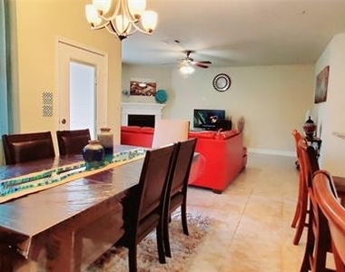 104 Rustic Oak Lane - Photo Thumbnail 12
