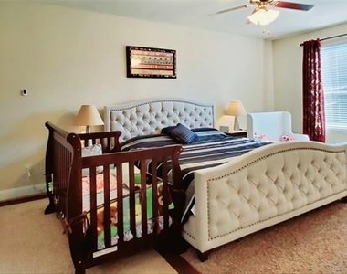 104 Rustic Oak Lane - Photo Thumbnail 15