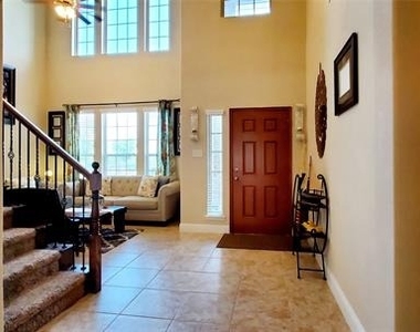 104 Rustic Oak Lane - Photo Thumbnail 36