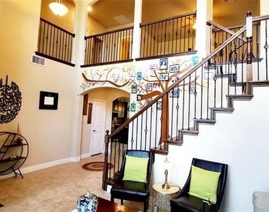104 Rustic Oak Lane - Photo Thumbnail 38