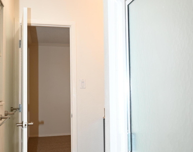 3626 N 80th Place - Photo Thumbnail 8