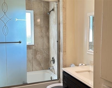 4706 Sachse Road - Photo Thumbnail 16