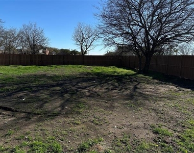 4706 Sachse Road - Photo Thumbnail 21