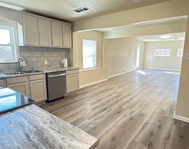 4706 Sachse Road - Photo Thumbnail 10