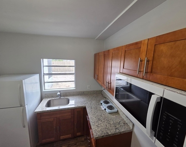 31 Edmund Road - Photo Thumbnail 7