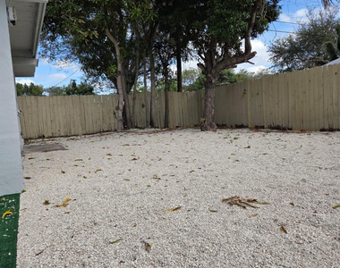 31 Edmund Road - Photo Thumbnail 11