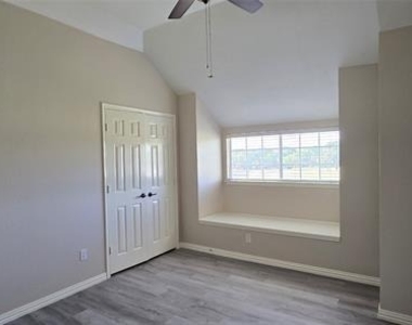 7509 Avalon Drive - Photo Thumbnail 15