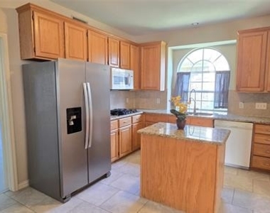 7509 Avalon Drive - Photo Thumbnail 9